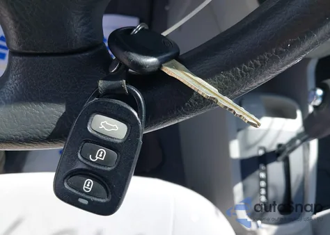 2007 Kia Spectra Ex из США, поврежденный, VIN KNAFE121275420165